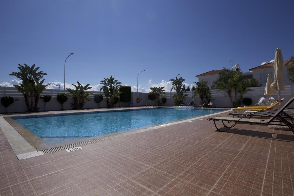 Sunny Cyprus Villa Paralimni Exterior photo